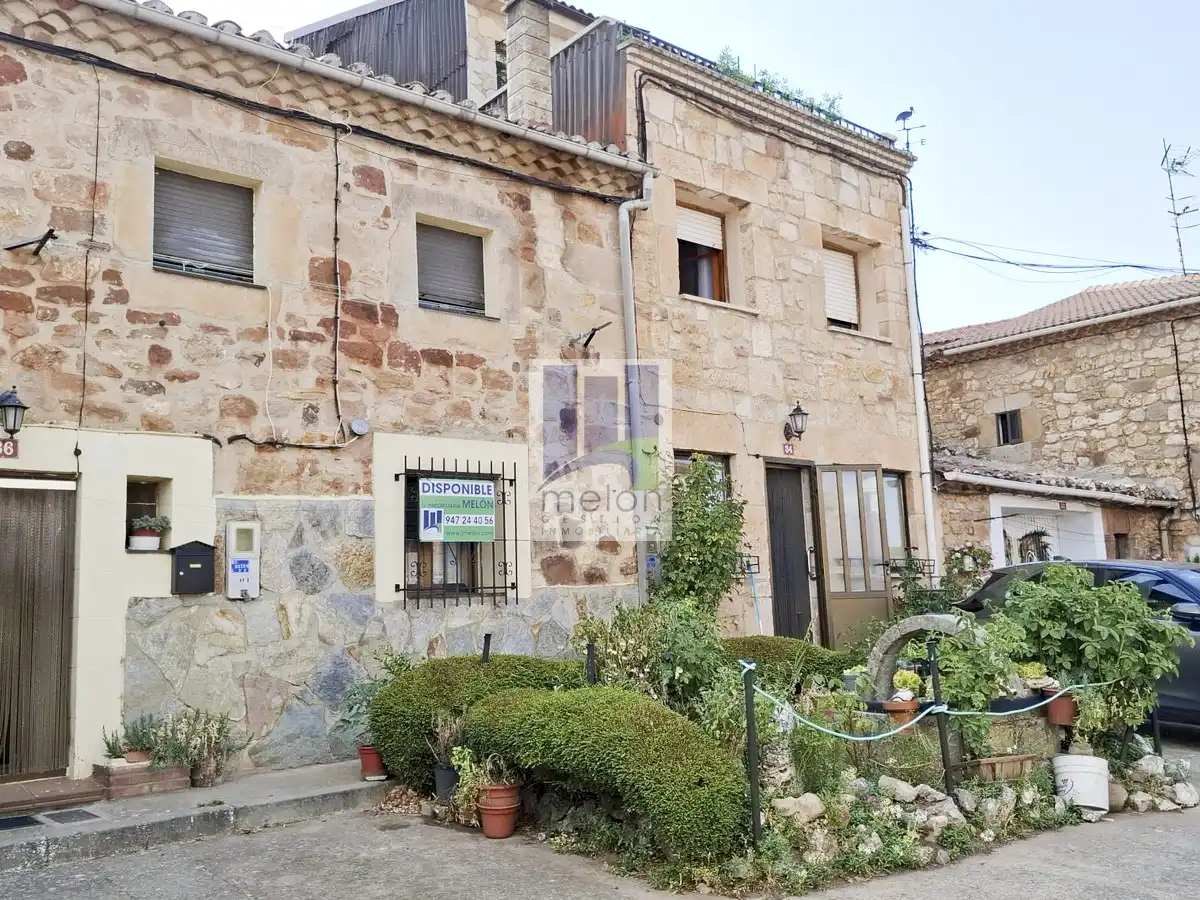 Vista exterior de Casa o chalet en venta en Hortigüela con Trastero