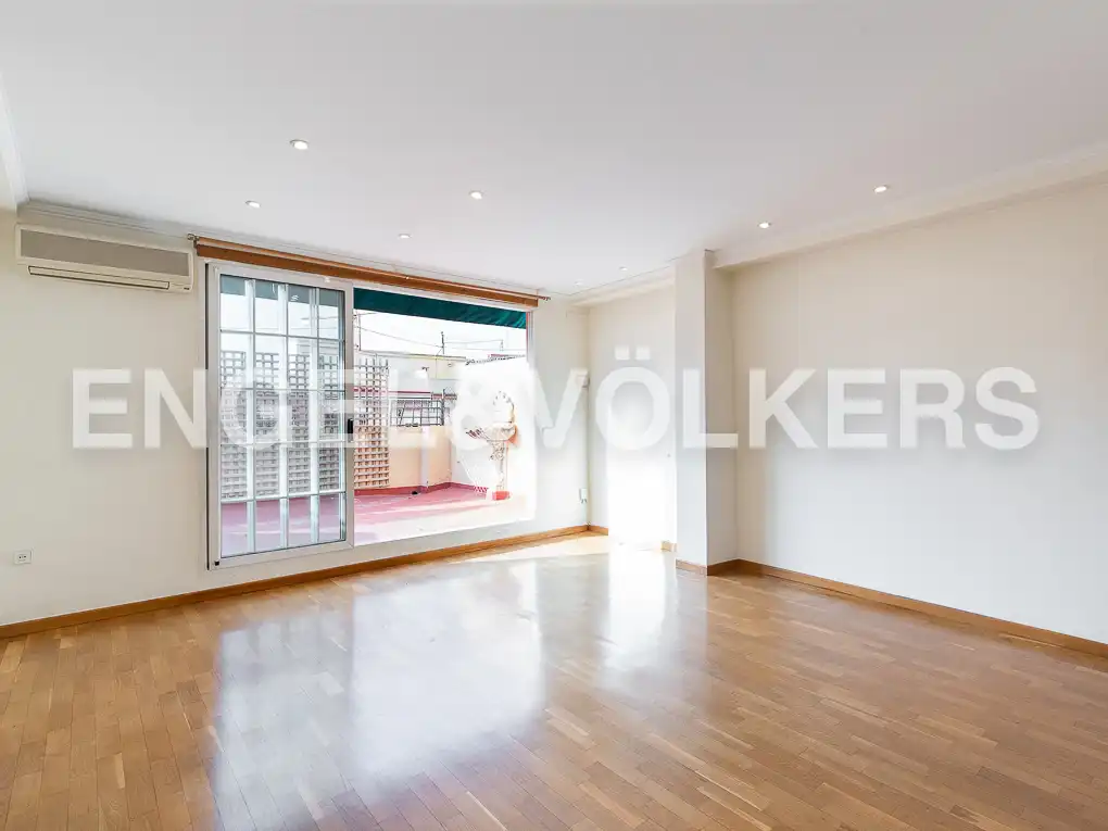Living room of Attic for rent in  Valencia Capital  with Air Conditioner, Heating and Parquet flooring
