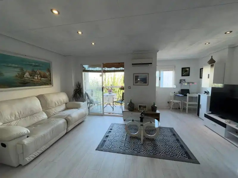 Sala de estar de Piso en venta en Valencia con Aire acondicionado y Balcón