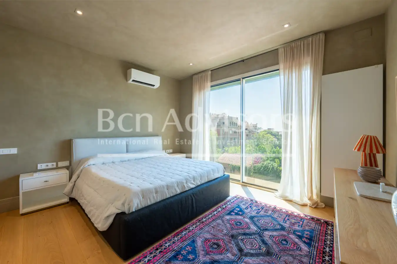 Dormitori de Casa o xalet de lloguer en Barcelona amb Aire condicionat, Calefacció i Jardí privat