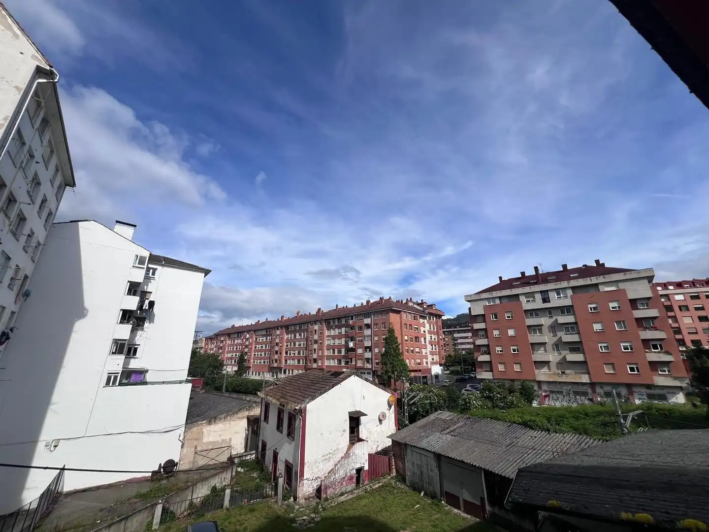 Vista exterior de Casa o chalet en venta en Oviedo 