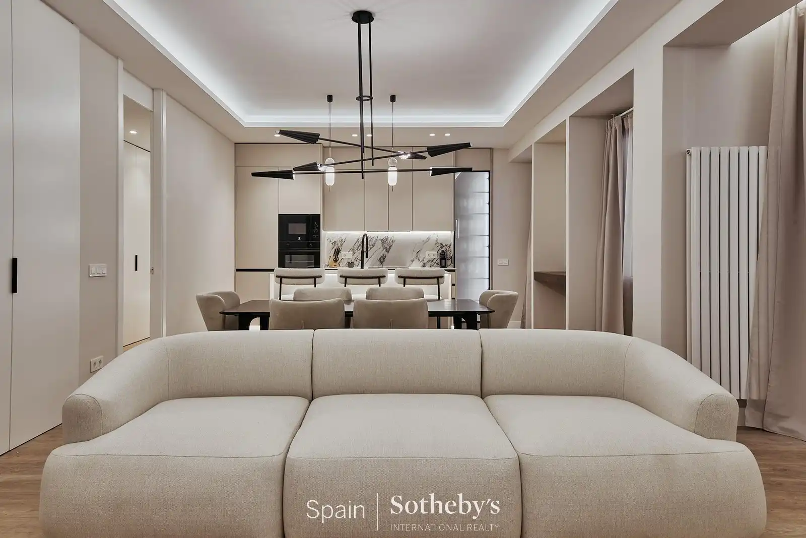 Sala d'estar de Apartament en venda en Madrid amb Aire condicionat, Calefacció i Terrassa