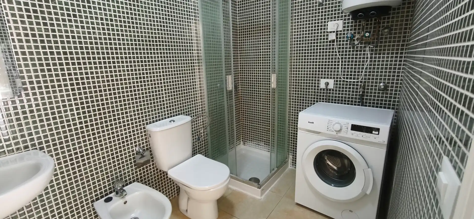 Baño de Apartamento de alquiler en Güímar con Terraza, Horno y Lavadora