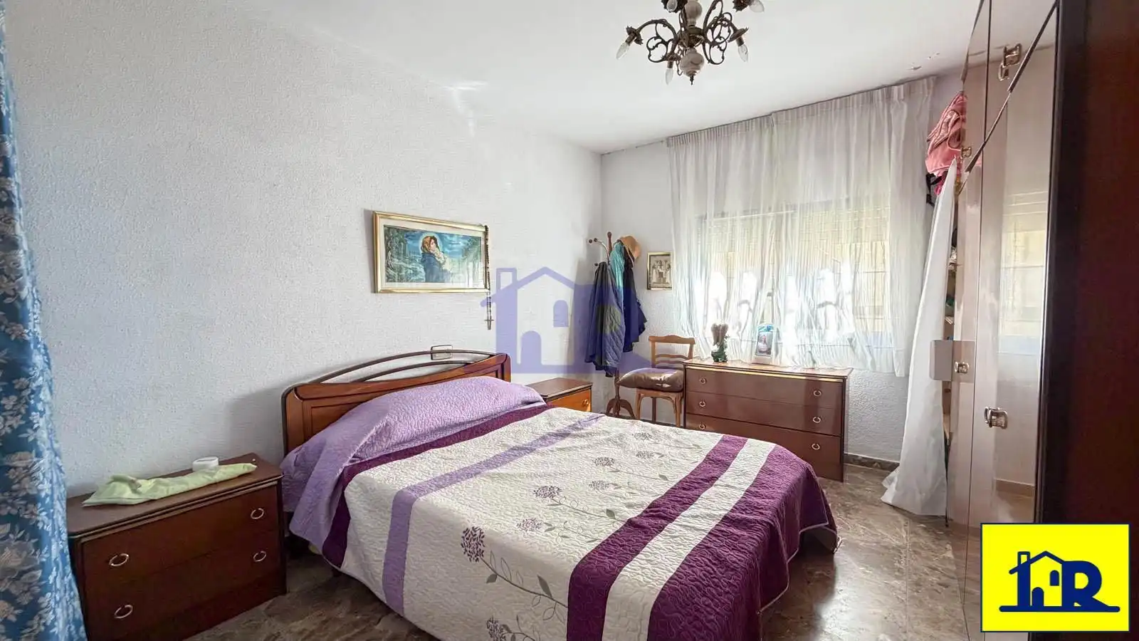 Dormitori de Casa o xalet en venda en Cañada del Hoyo amb Calefacció, Terrassa i Traster