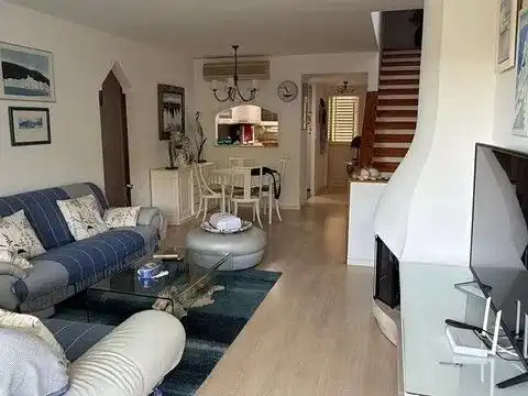 Sala d'estar de Àtic en venda en Platja de Pals
