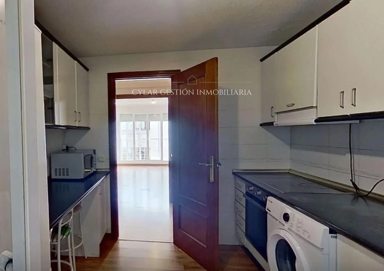 Cuina de Pis en venda en Santa Marta de Tormes amb Calefacció, Parquet i Forn