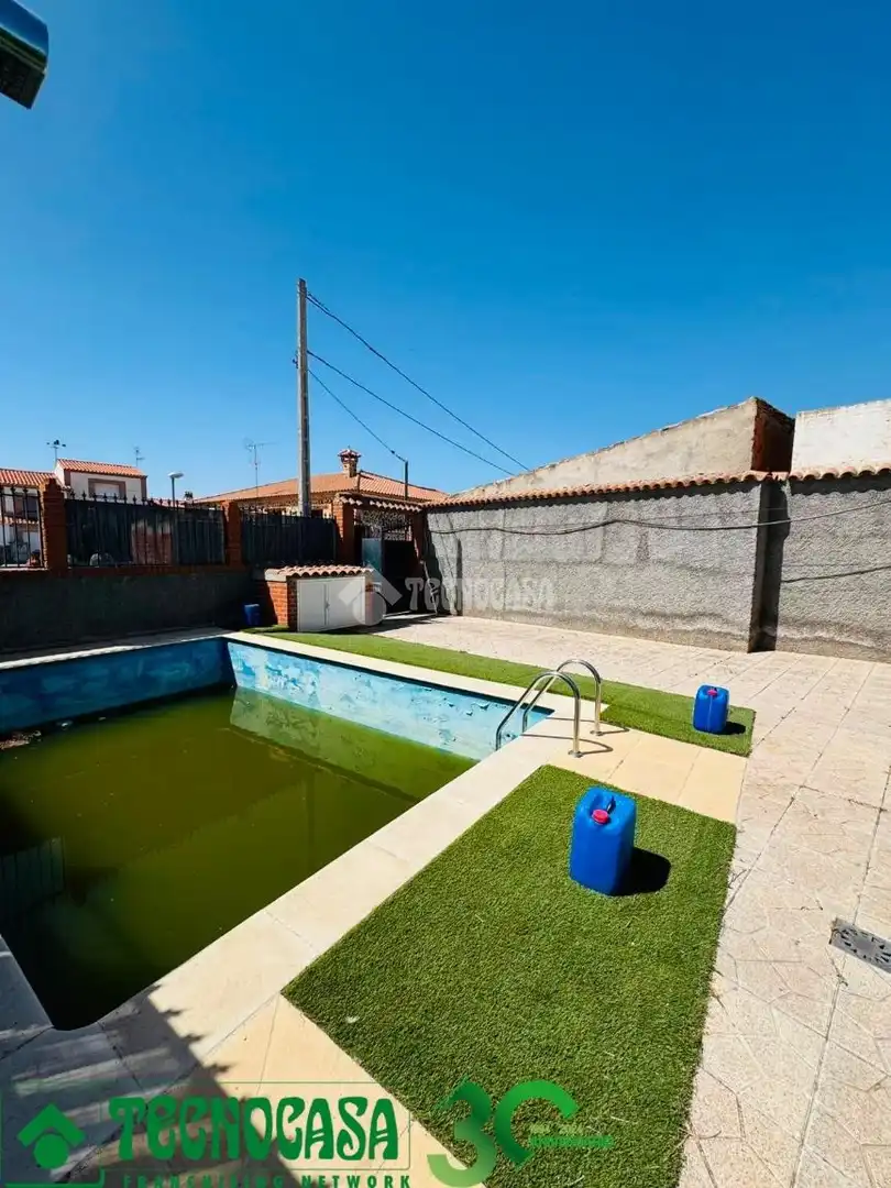 Piscina de Residencial en venta en Polán