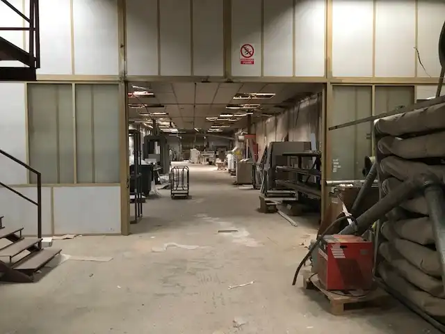 Nau industrial en venda a Avenida de la Constitución 78, imagen 2
