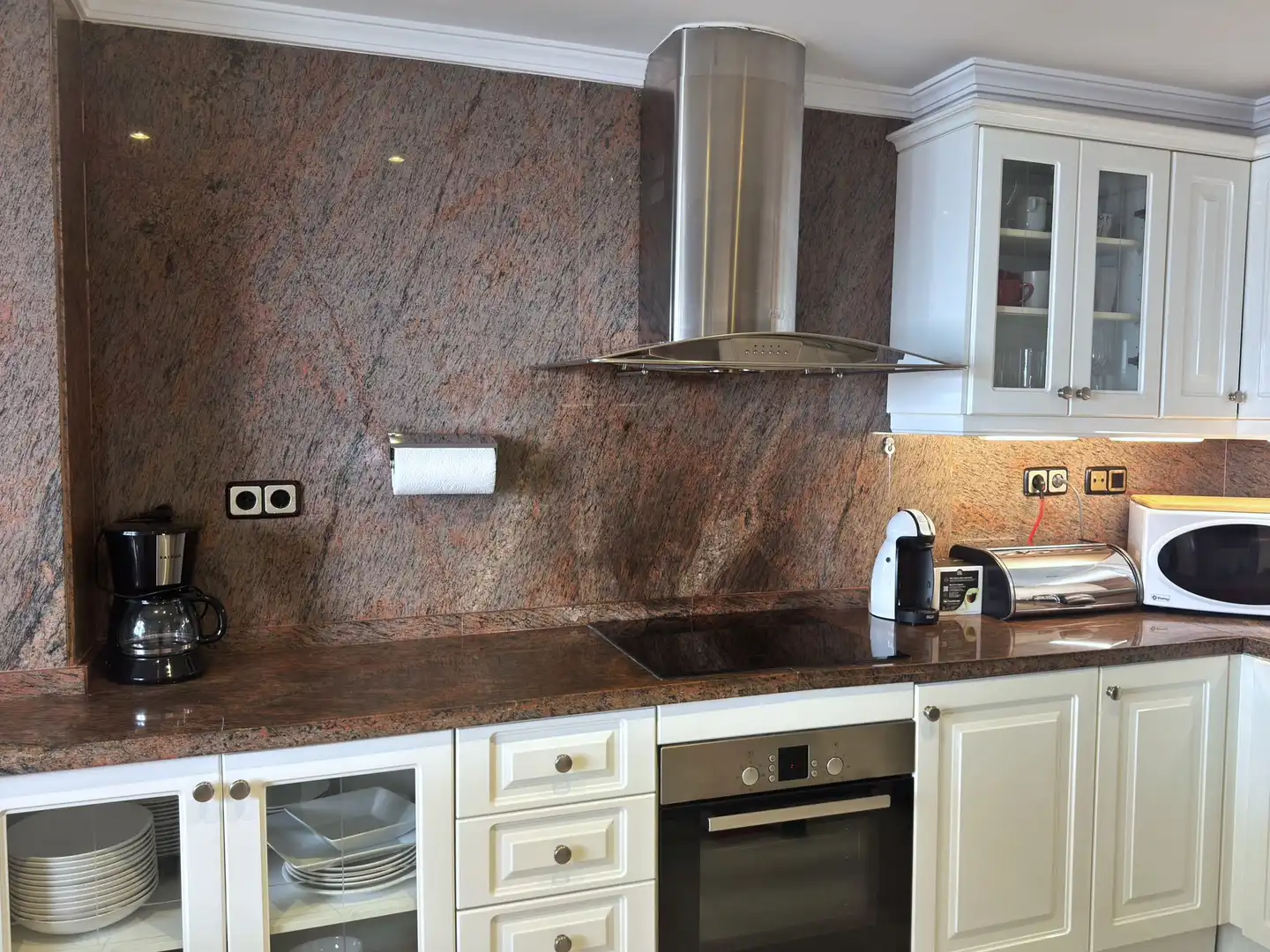 Cocina de Apartamento de alquiler en Marbella con Aire acondicionado, Calefacción y Terraza