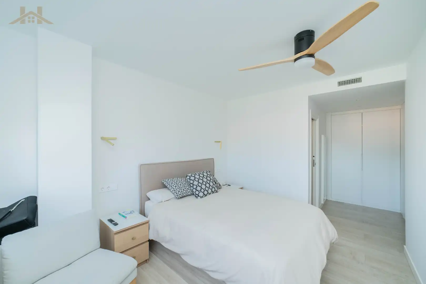 Habitación de Piso en venta en Boadilla del Monte con Aire acondicionado, Calefacción y Jardín privado