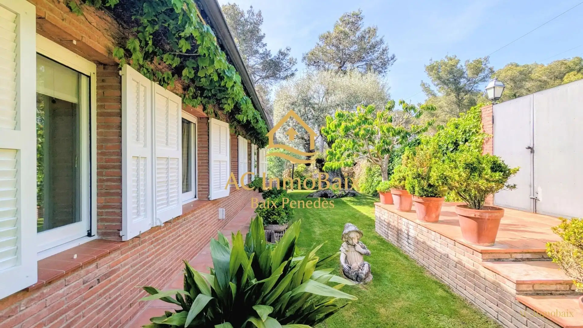 Jardí de Casa o xalet en venda en Begues amb Aire condicionat, Calefacció i Jardí privat