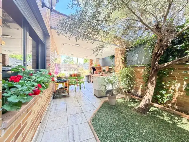 Terraza de Casa o chalet en venta en Rivas-Vaciamadrid con Aire acondicionado, Calefacción y Jardín privado