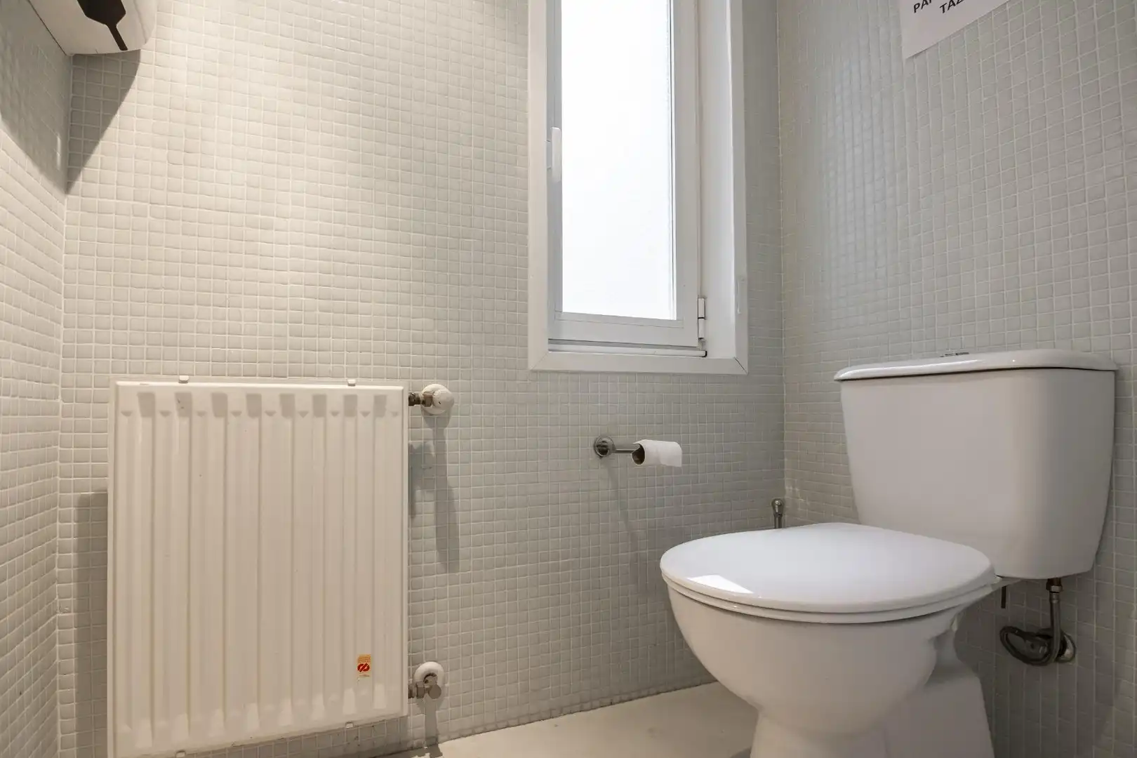 Bathroom of Office for rent in A Coruña Capital   with Heating