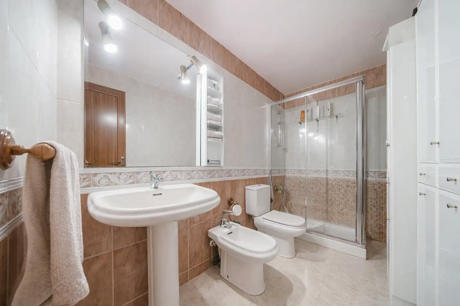 Baño de Piso en venta en Roquetas de Mar con Aire acondicionado y Piscina comunitaria