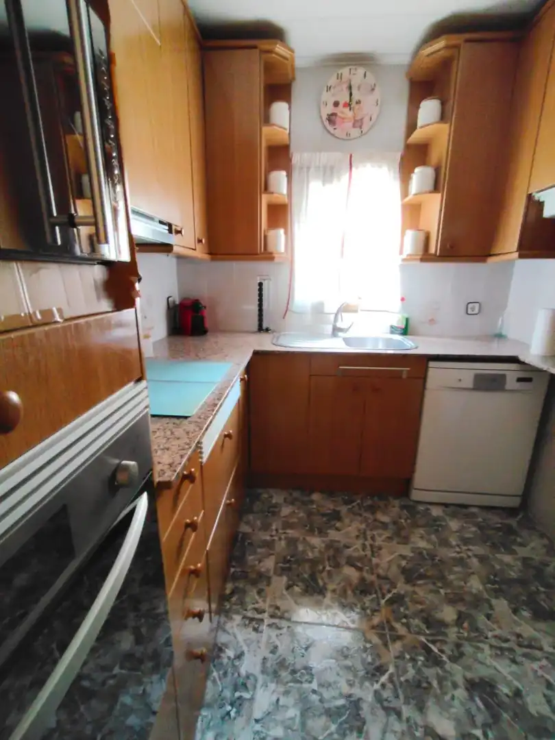 Cuina de Casa o xalet en venda en Barcelona amb Aire condicionat, Terrassa i Balcó