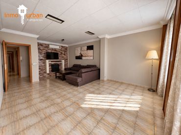 Piso con balcón en venta en S'Arenal