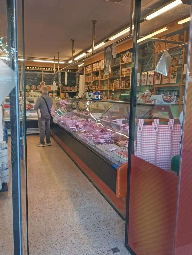 Gewerbefläche zur Übernahme in Avinguda de les Corts Catalanes 1036, imagen 3