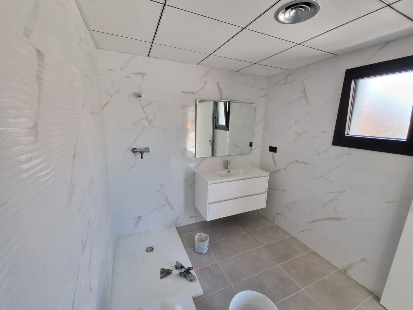 Badezimmer von Haus oder Chalet zum Verkauf in Cambrils mit Klimaanlage, Heizung und Privatgarten