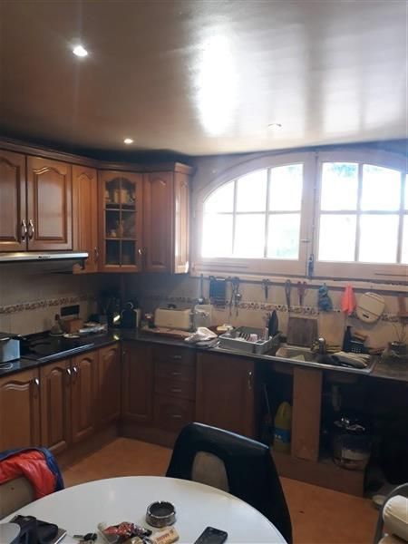 Cuina de Casa o xalet en venda en Sant Pere de Ribes amb Calefacció, Jardí privat i Terrassa