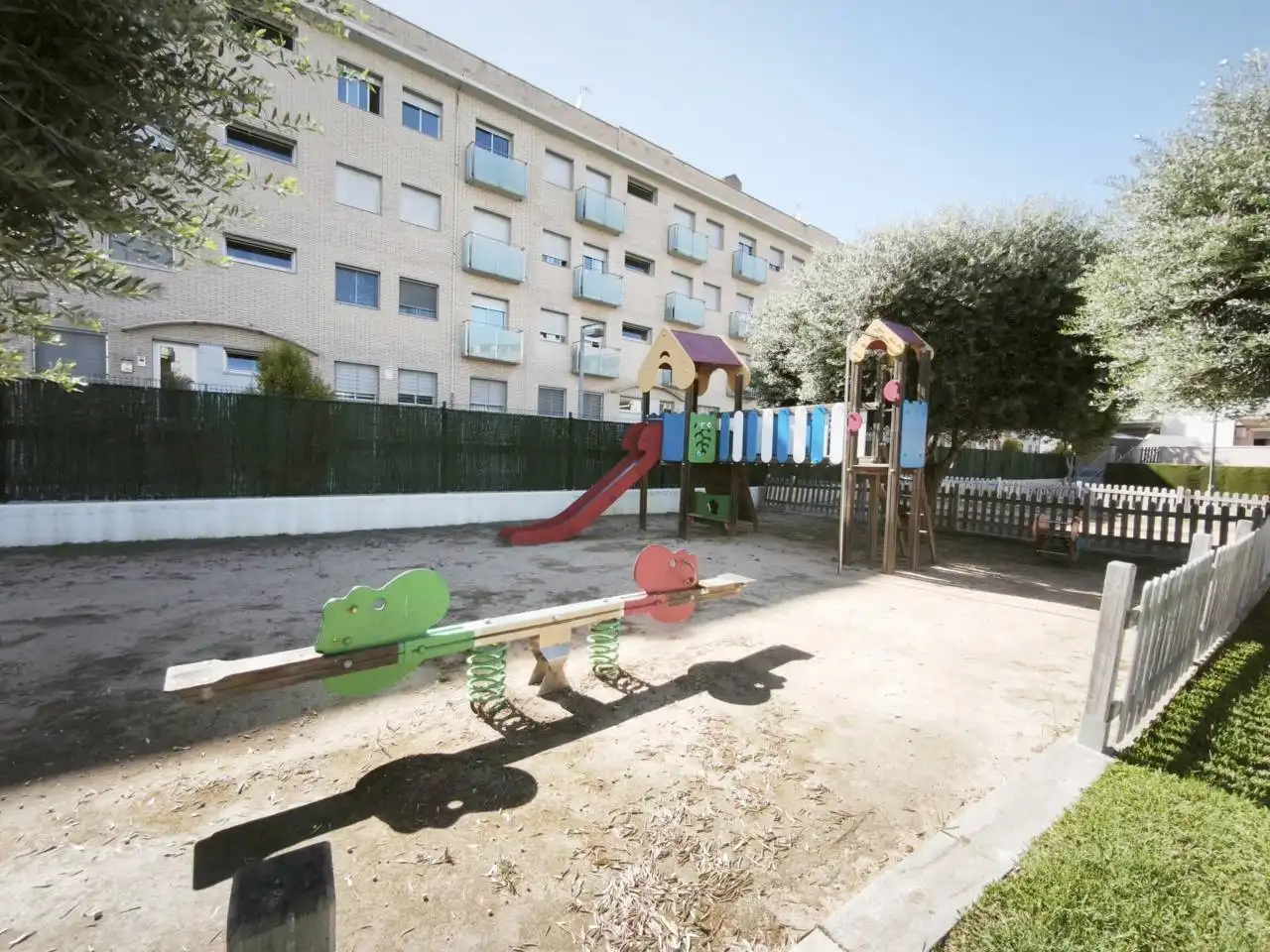 Vista exterior de Pis en venda en Cubelles amb Calefacció, Terrassa i Traster