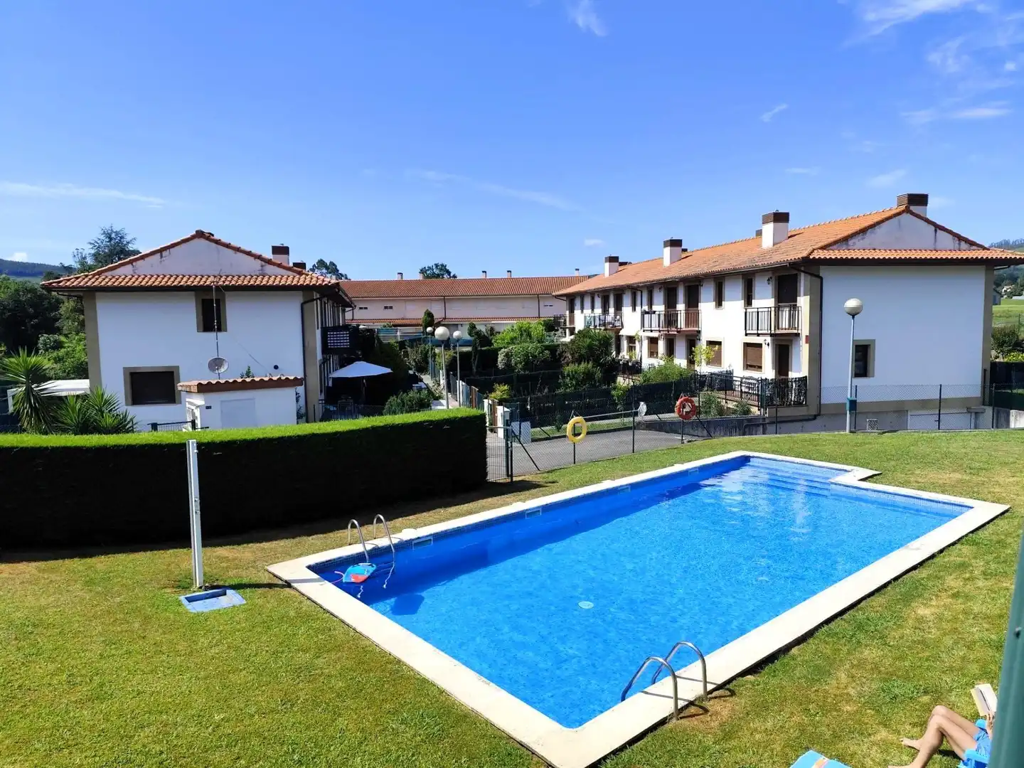 Piscina de Casa adosada en venta en Santiurde de Toranzo con Calefacción, Jardín privado y Terraza