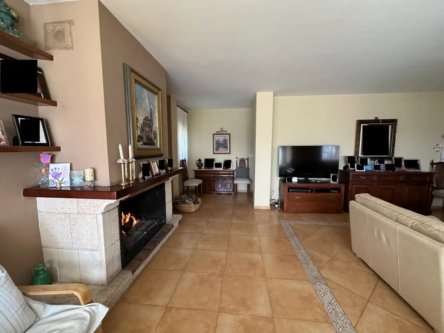 Sala d'estar de Casa o xalet en venda en Úbeda amb Aire condicionat, Jardí privat i Terrassa