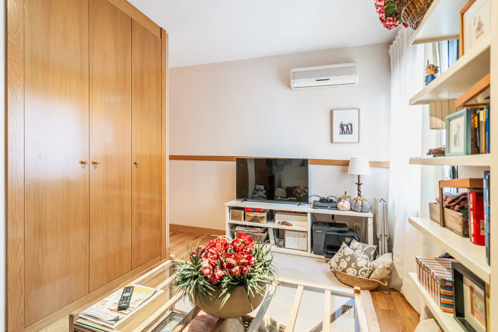 Sala de estar de Piso en venta en Las Rozas de Madrid con Aire acondicionado, Calefacción y Jardín privado