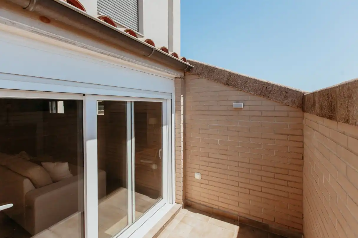 Terrasse von Dachboden zur Miete in Huesca mit Klimaanlage, Heizung und Terrasse