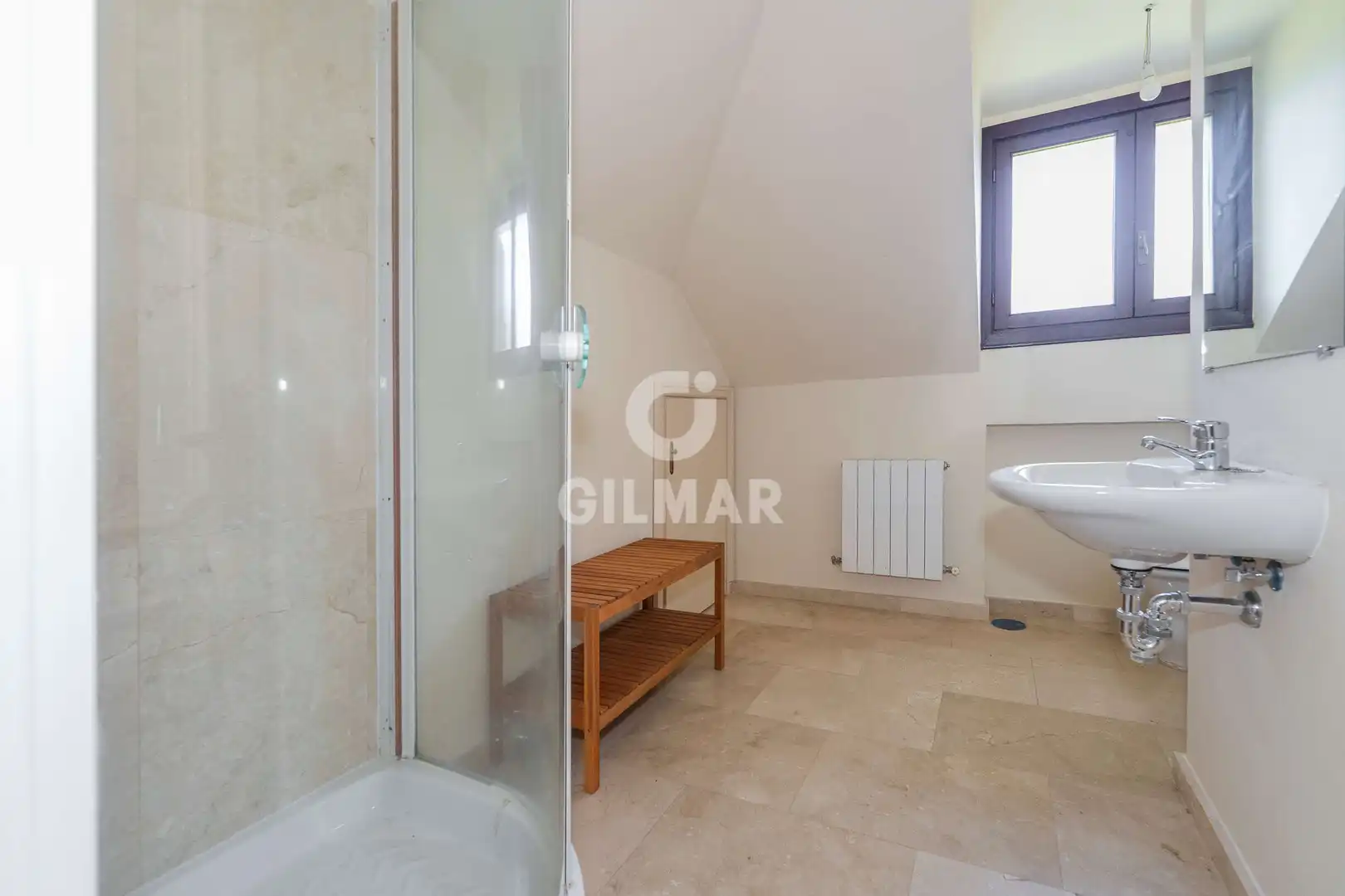 Baño de Casa o chalet en venta en Pozuelo de Alarcón con Calefacción, Jardín privado y Piscina