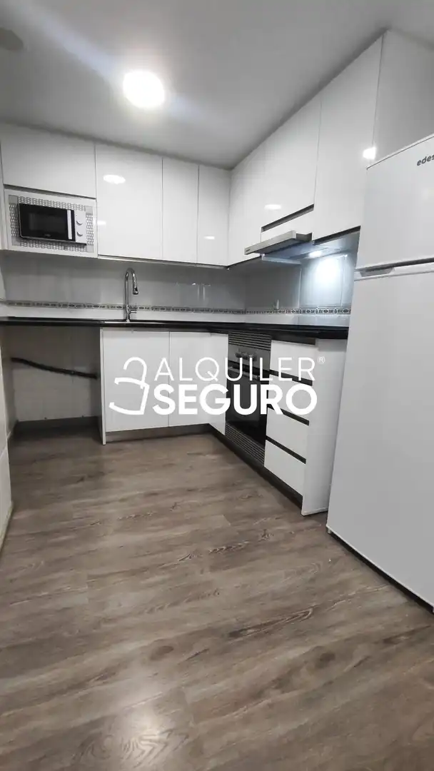 Küche von Wohnung zur Miete in Valencia mit Klimaanlage und Terrasse
