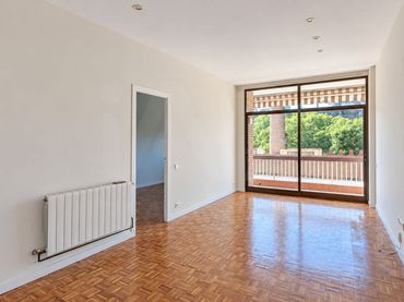 Piso con ascensor en venta en Les Corts