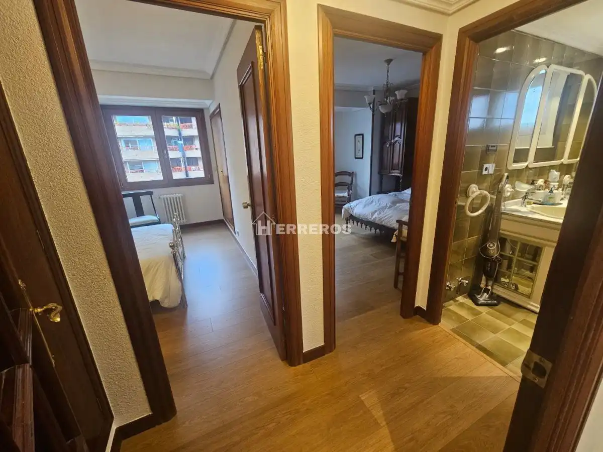 Bedroom of Flat for sale in  Logroño  with Heating, Terrace and Storage room