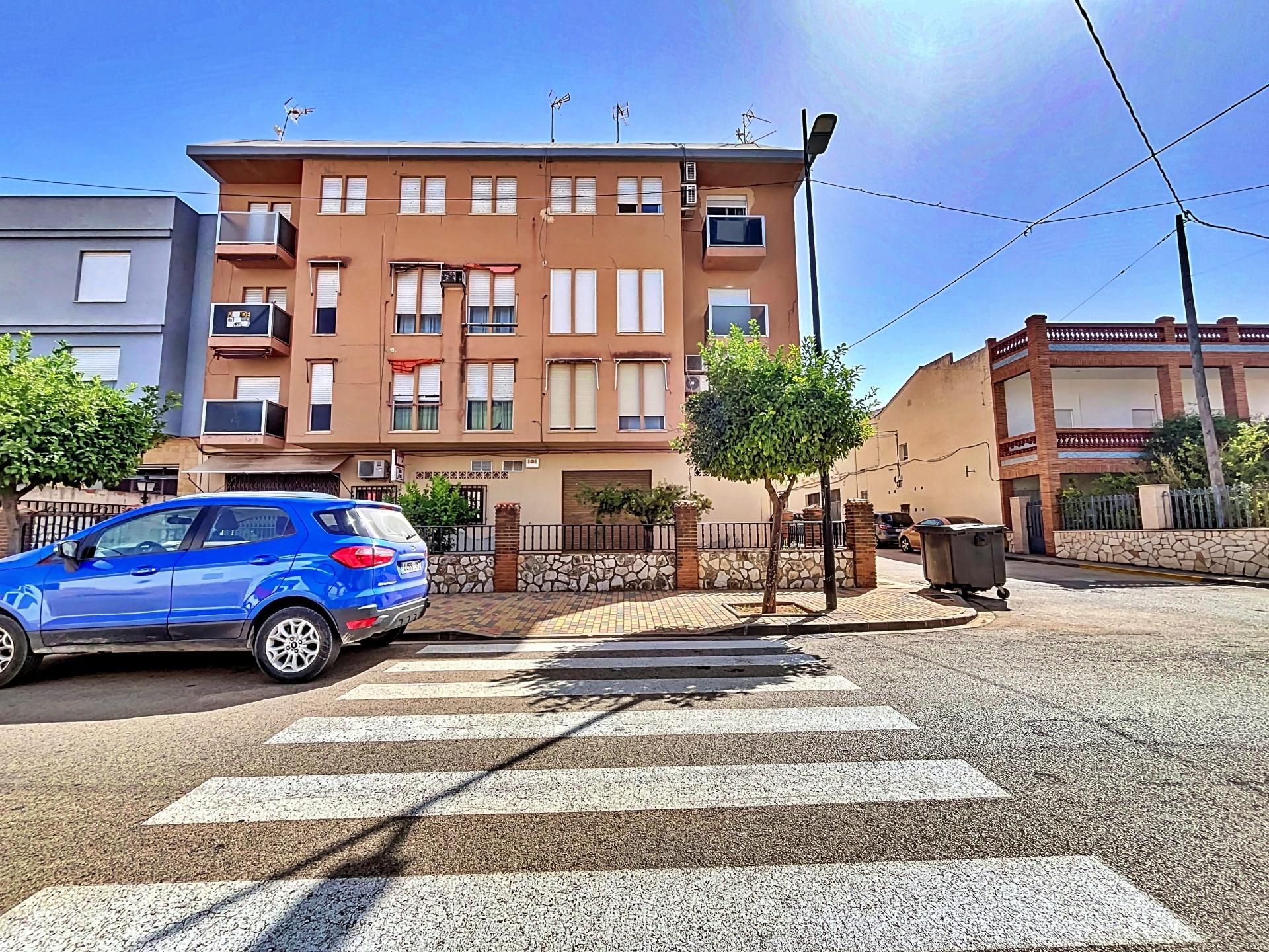 Außenansicht von Wohnung zum verkauf in Chella mit Heizung