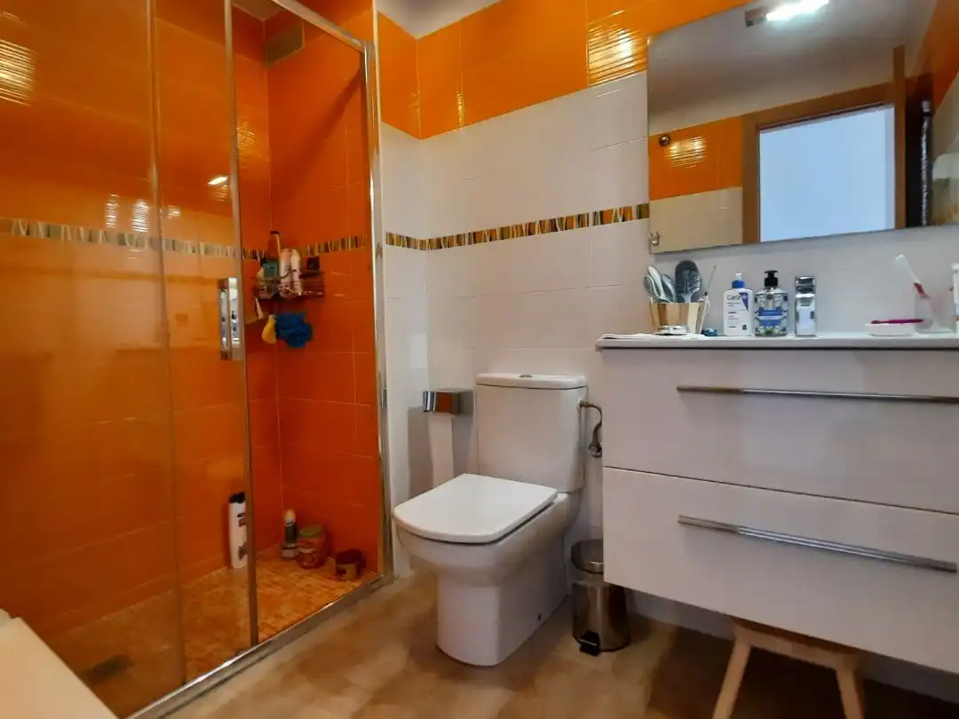 Badezimmer von Wohnung zum Verkauf in Blanes mit Terrasse und Balkon