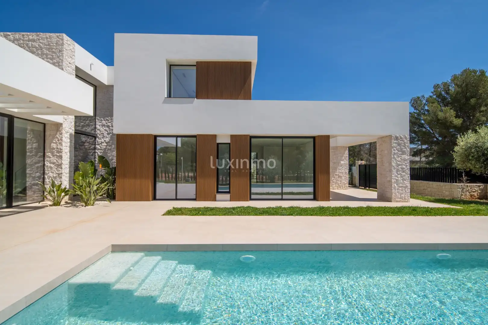 Vista exterior de Casa o xalet en venda en Jávea / Xàbia amb Aire condicionat, Calefacció i Terrassa