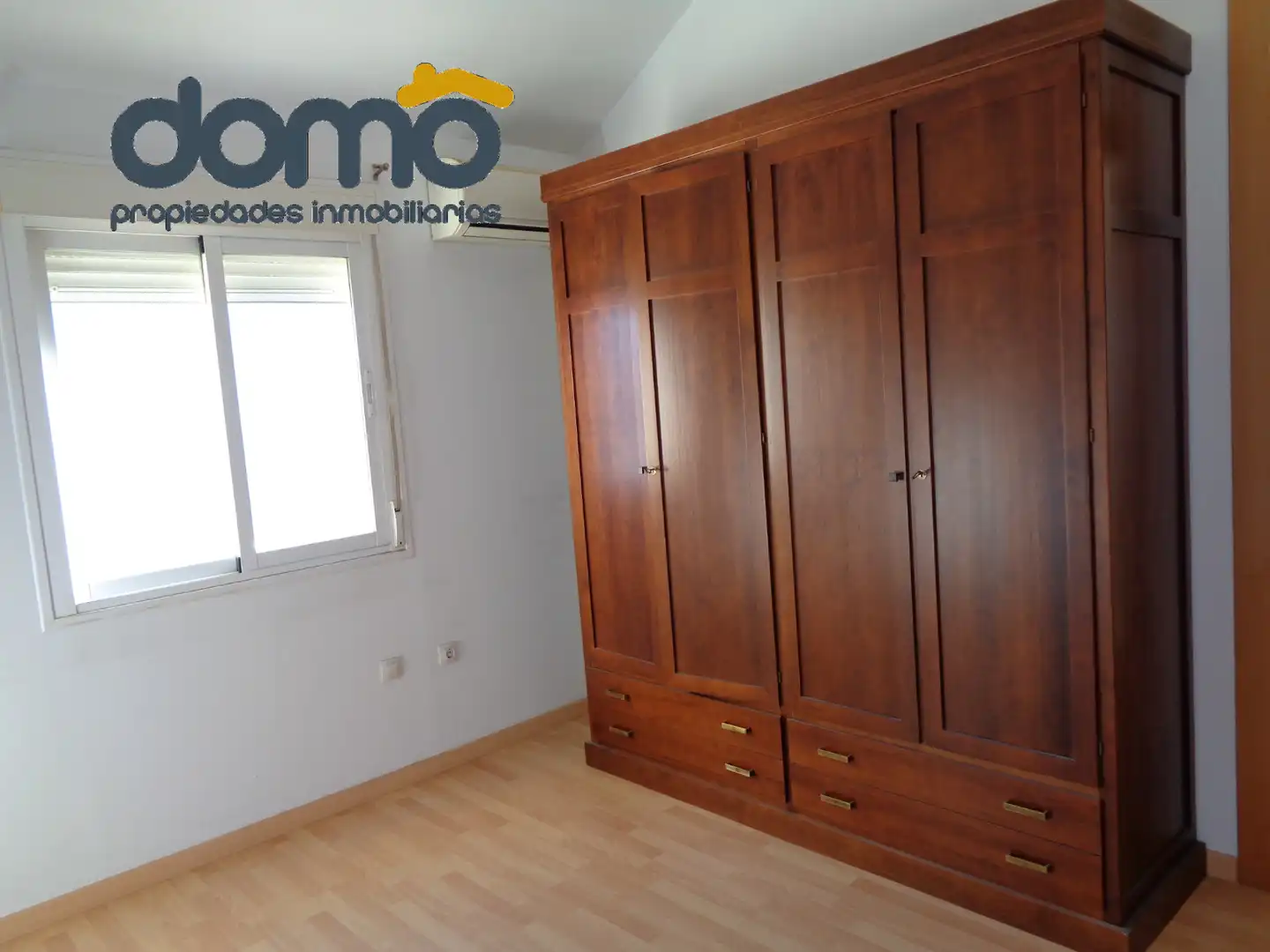 Habitación de Piso en venta en Albuñol con Aire acondicionado, Parquet y Terraza