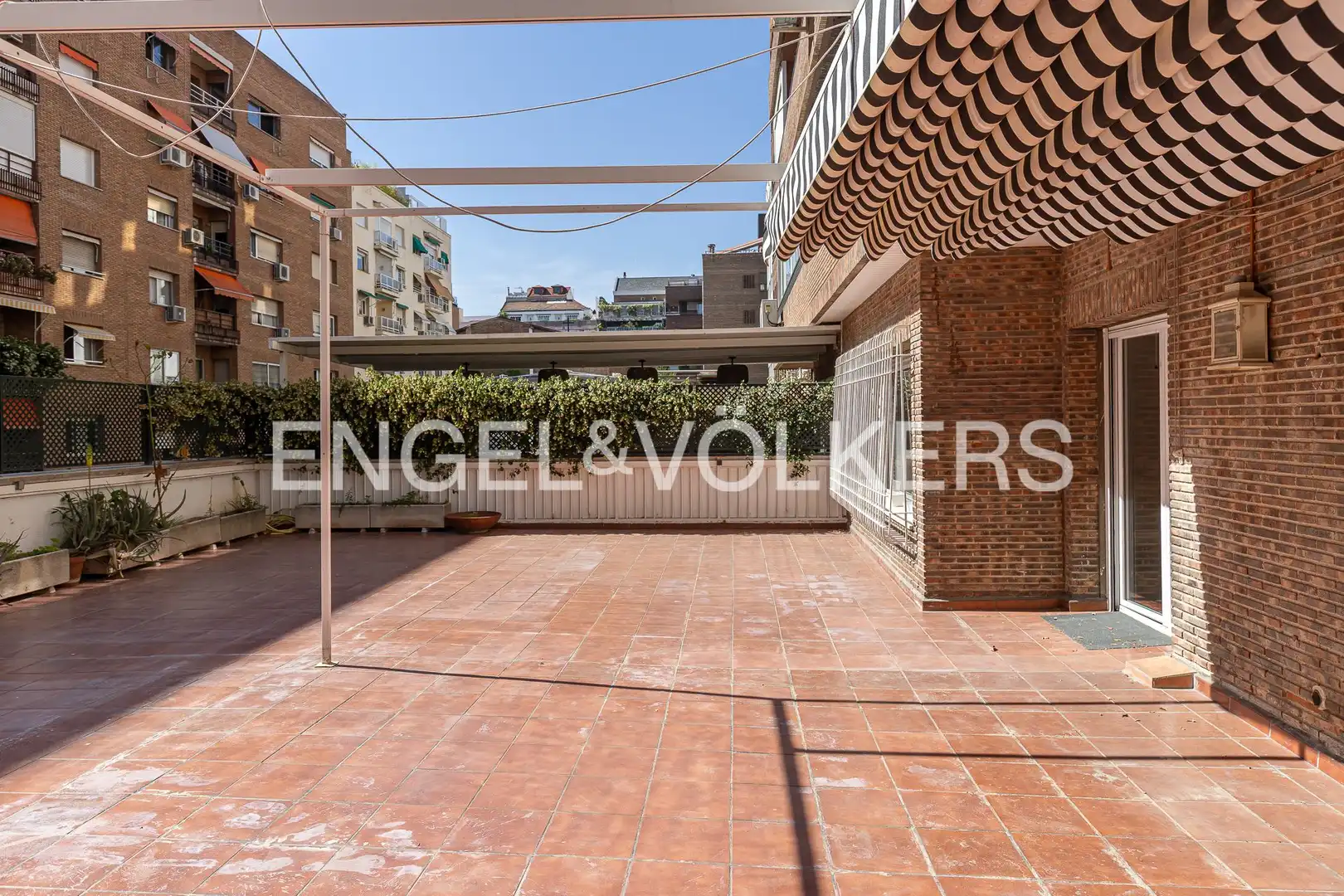 Terraza de Piso en venta en Madrid con Calefacción, Terraza y Trastero