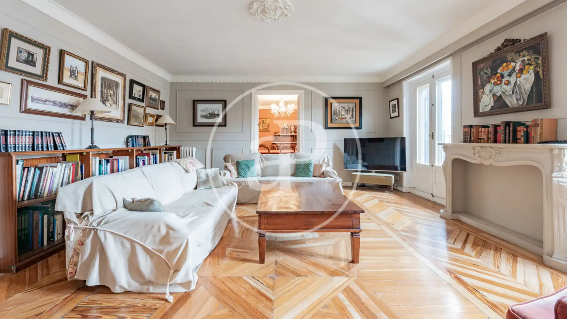 Living room of Flat for sale in  Madrid Capital  with Air Conditioner, Heating and Storage room