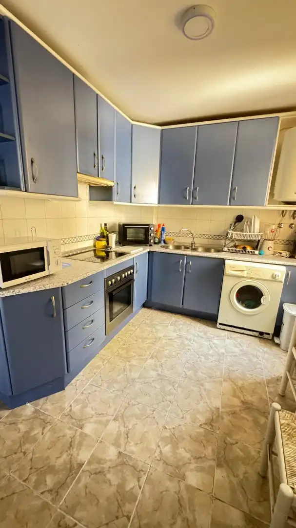Kitchen of Flat for sale in Estepona  with Terrace, Oven and Microwave