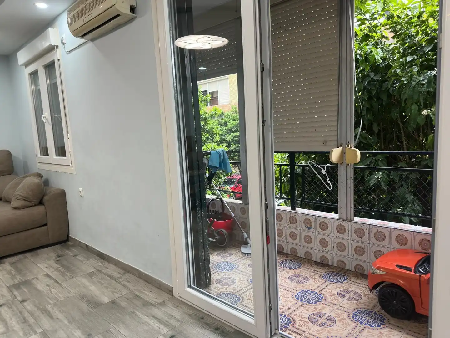 Balcony of Flat for sale in Sevilla  with Air Conditioner and Furnished