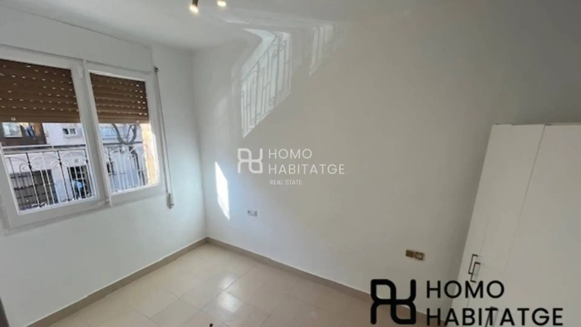 Exterior view of Flat for sale in Sabadell  with Alarm