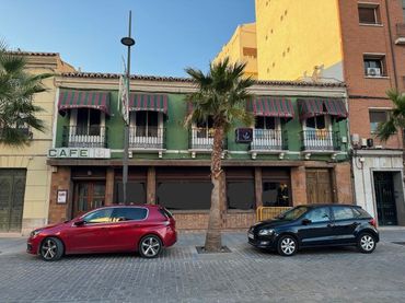 Business premises for sale in toledo 19