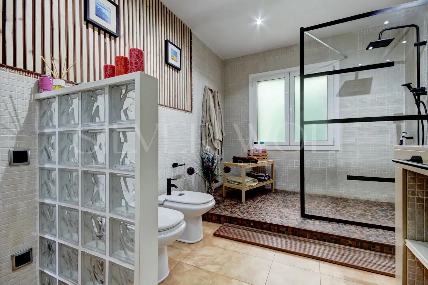 Baño de Casa o chalet en venta en Molins de Rei con Aire acondicionado, Calefacción y Jardín privado
