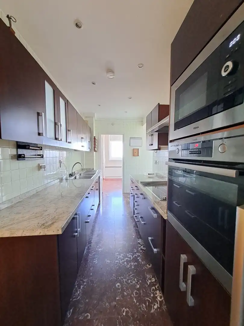 Cocina de Piso de alquiler en A Coruña Capital  con Calefacción, Terraza y Amueblado
