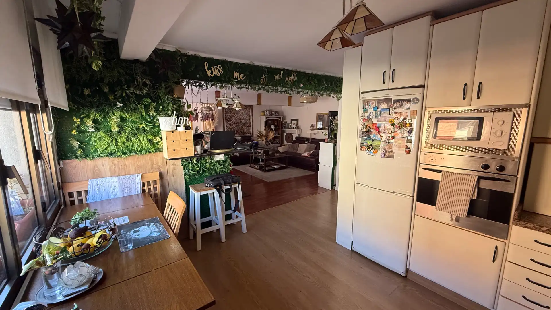 Cuina de Pis en venda en Oviedo  amb Calefacció, Parquet i Moblat