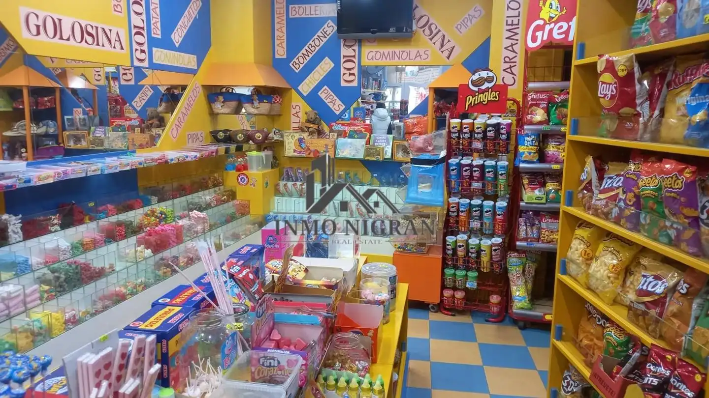 Locale commerciale in affitto a Rúa Arco Visigótico, imagen 3