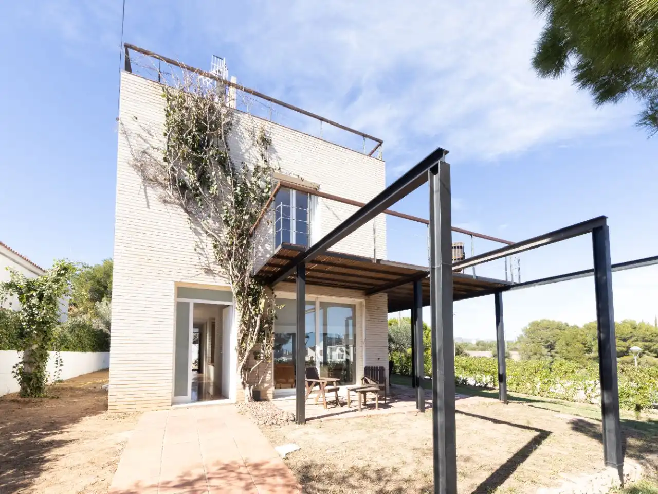 Villa avec jardin à vendre à Calle Mar Roig 2