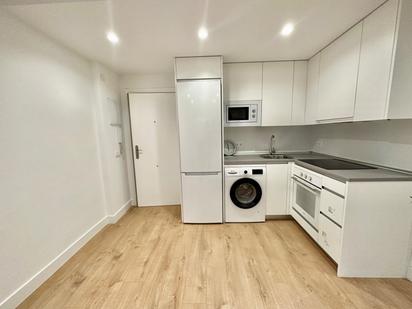 Kitchen of Flat to rent in  Madrid Capital  with Air Conditioner, Heating and Parquet flooring