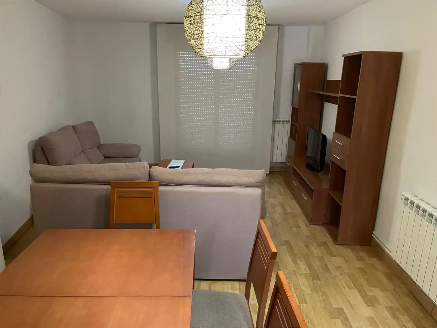 Wohnzimmer von Wohnung zur Miete in Vitigudino mit Parkett, Abstellraum und Möbliert