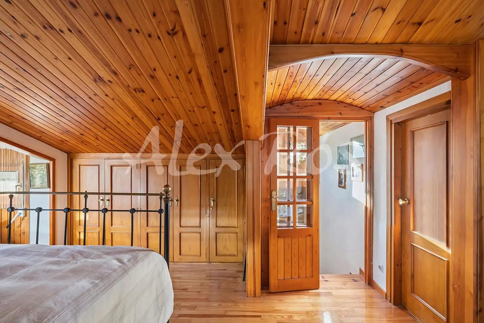 Dormitori de Casa o xalet en venda en Fontanals de Cerdanya amb Terrassa, Traster i Moblat